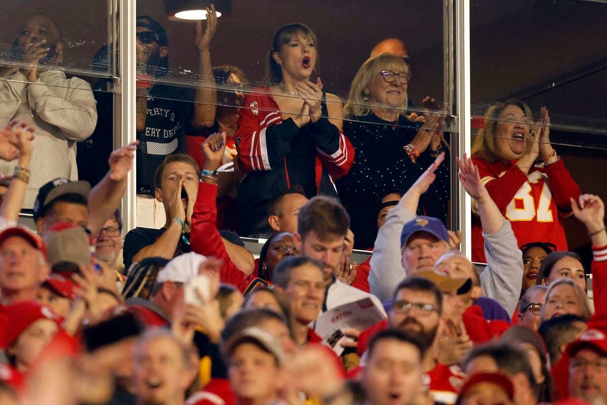 Taylor Swift Arrives At Chiefs-Broncos