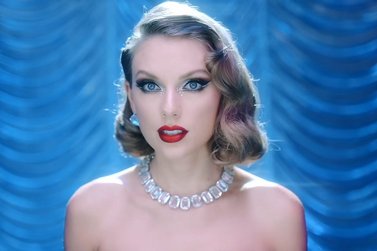 Bejeweled Taylor Swift