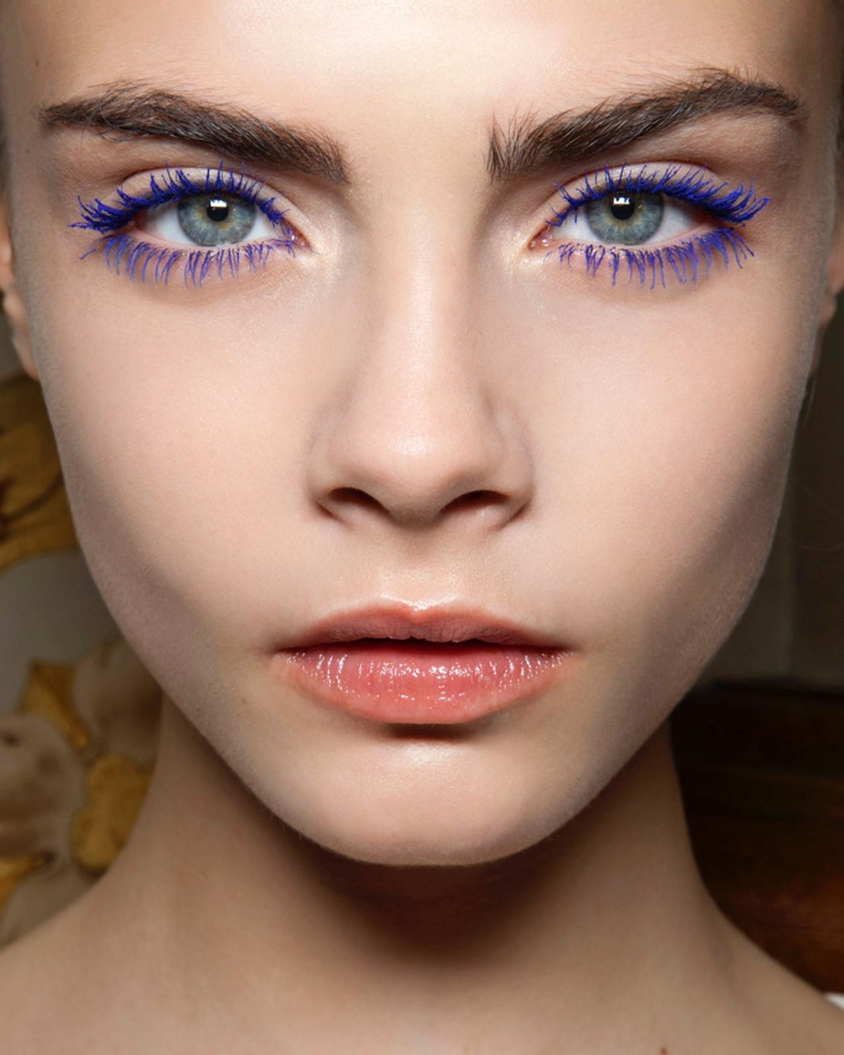 Using the Right Colors of Mascara