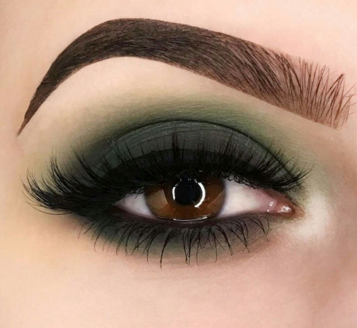 Exciting Brown Eyes Make-Up