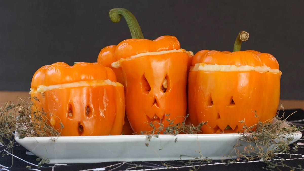 Creepy Pepper Jack o Lanterns!