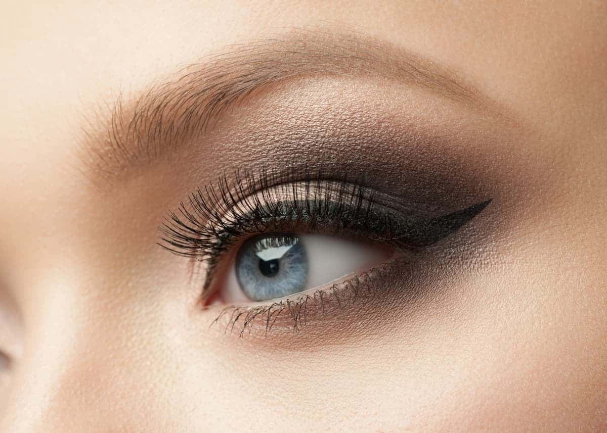 Exciting Brown Eyes Make-Up