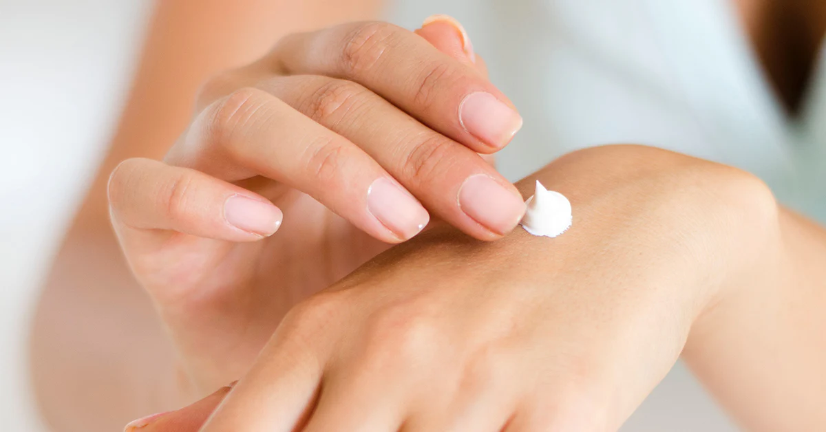 Using moisturizers for hand skin