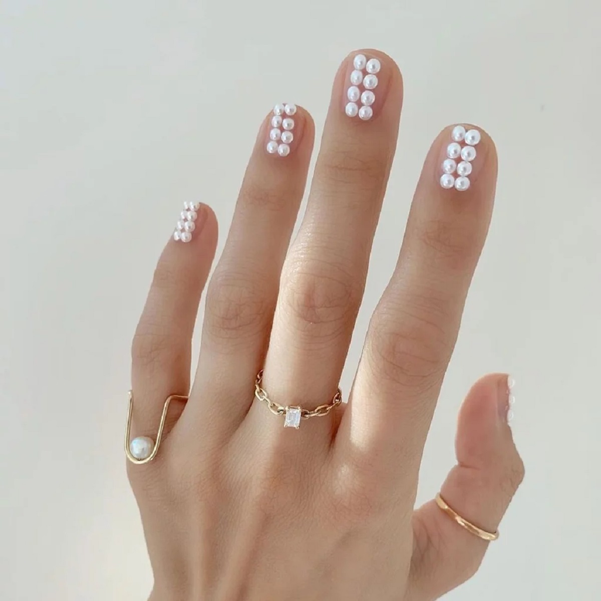 Pearls nails