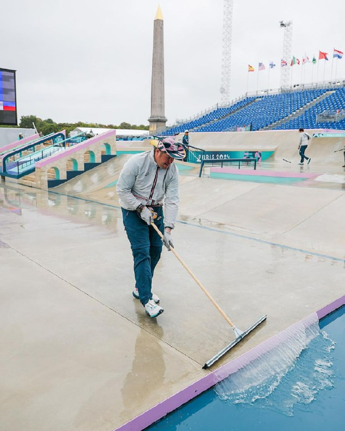 The Main Character Of The Ceremony Was The Weather