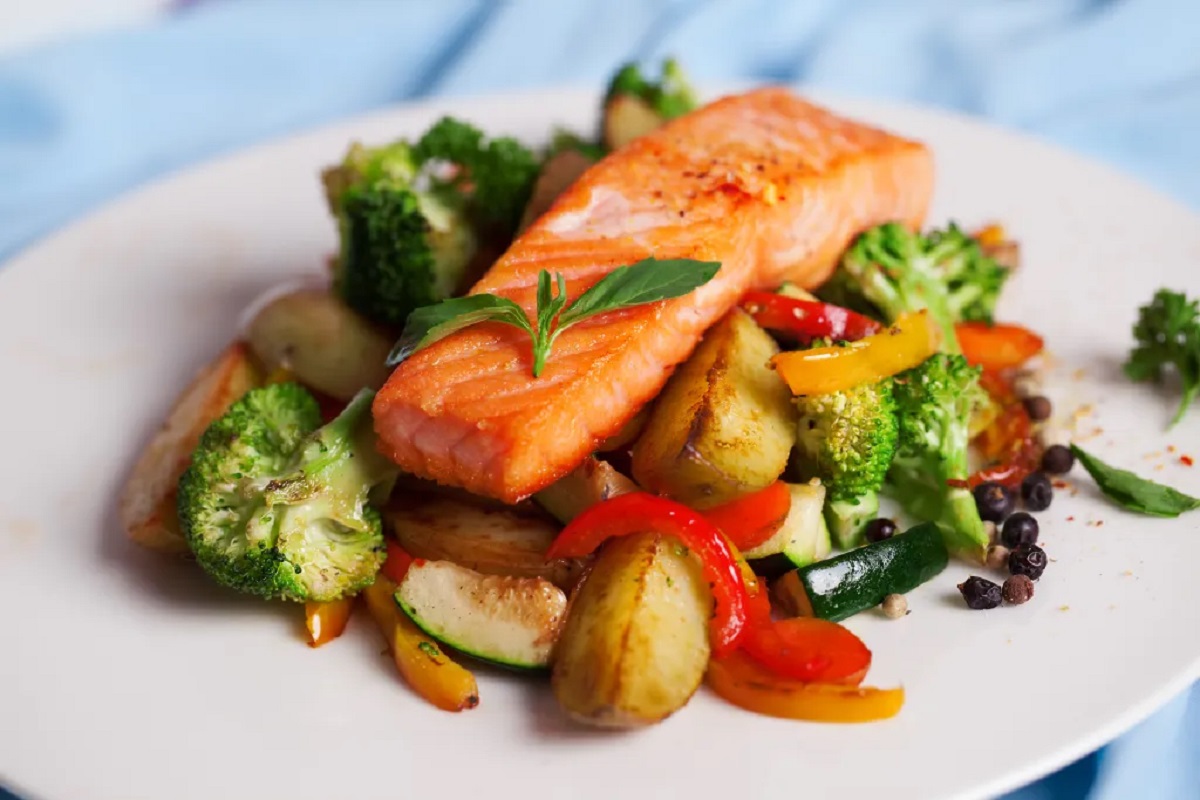 Baked Salmon With Autumn Vegetables