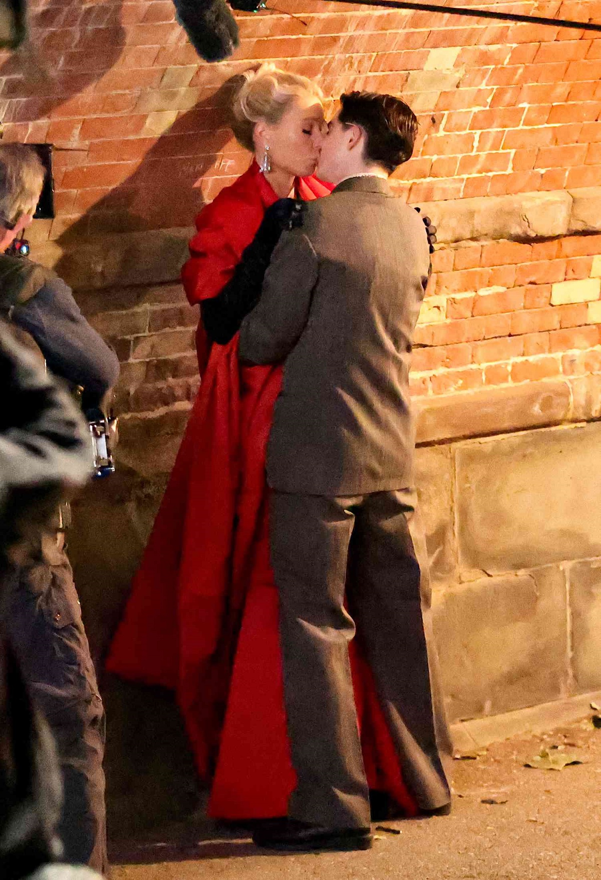 On-Set Chemistry