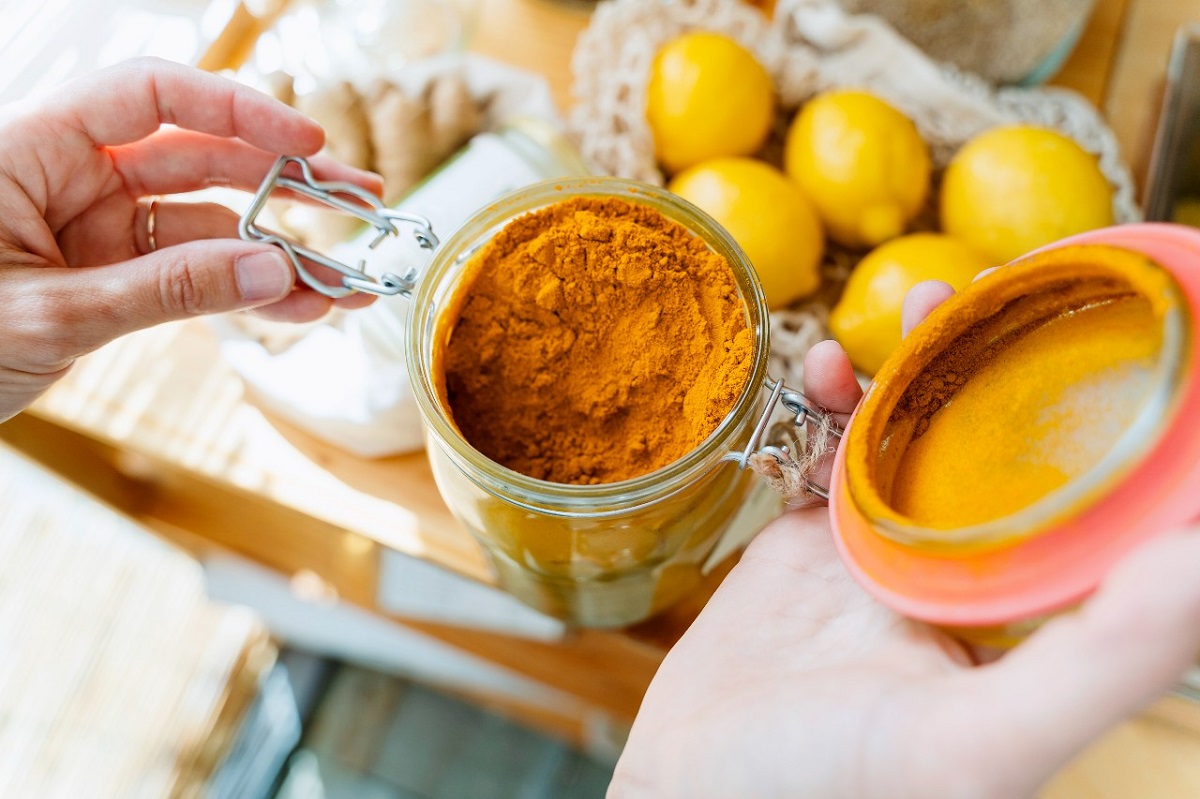 Adding Turmeric To Food