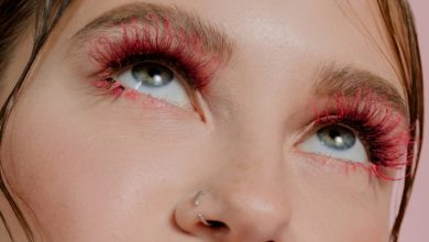 Removing Eyelash Extensions