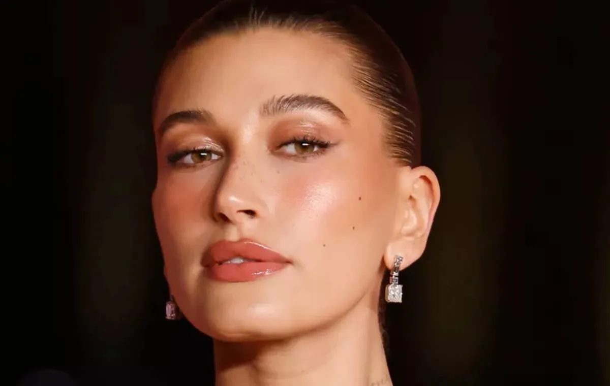Summer makeup trends 2025