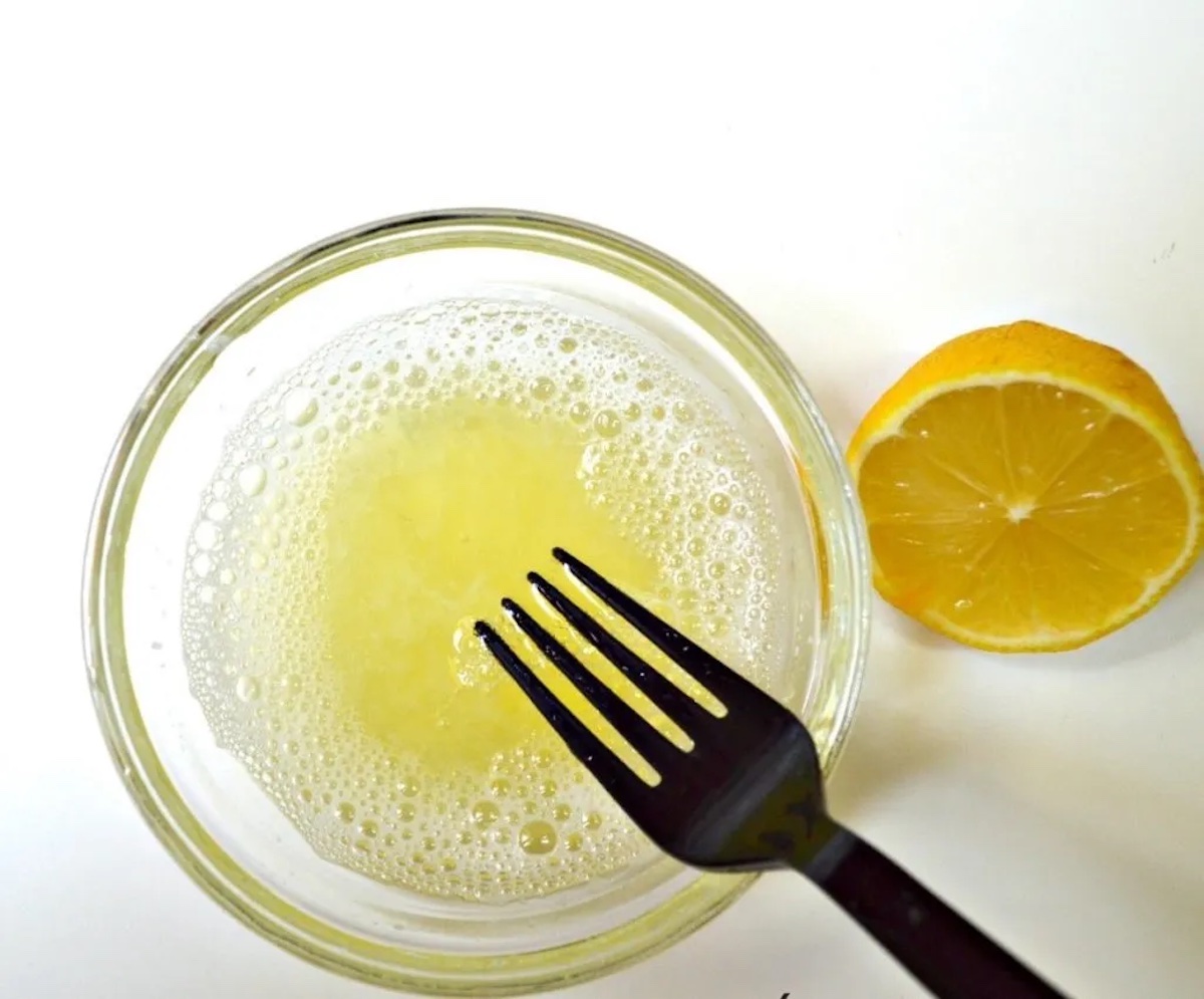 Homemade Lemon Face Mask