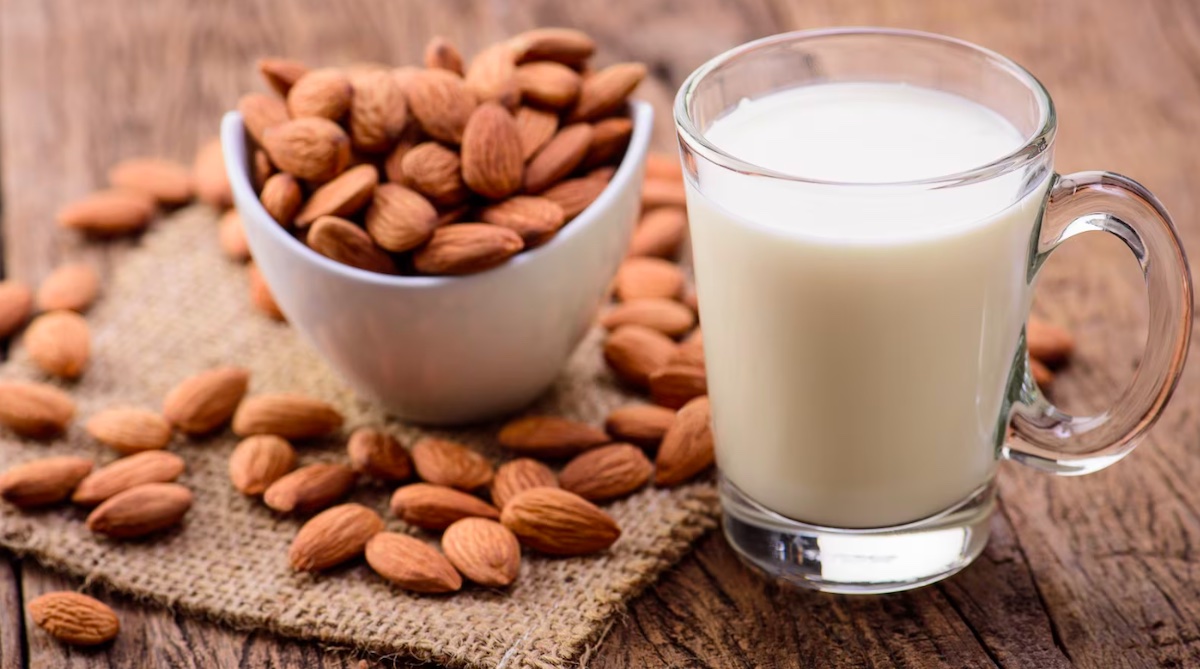 How to make almond milk